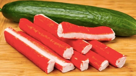 Весняний салат за 10 хвилин: знадобиться 200 г крабових паличок - 328x184