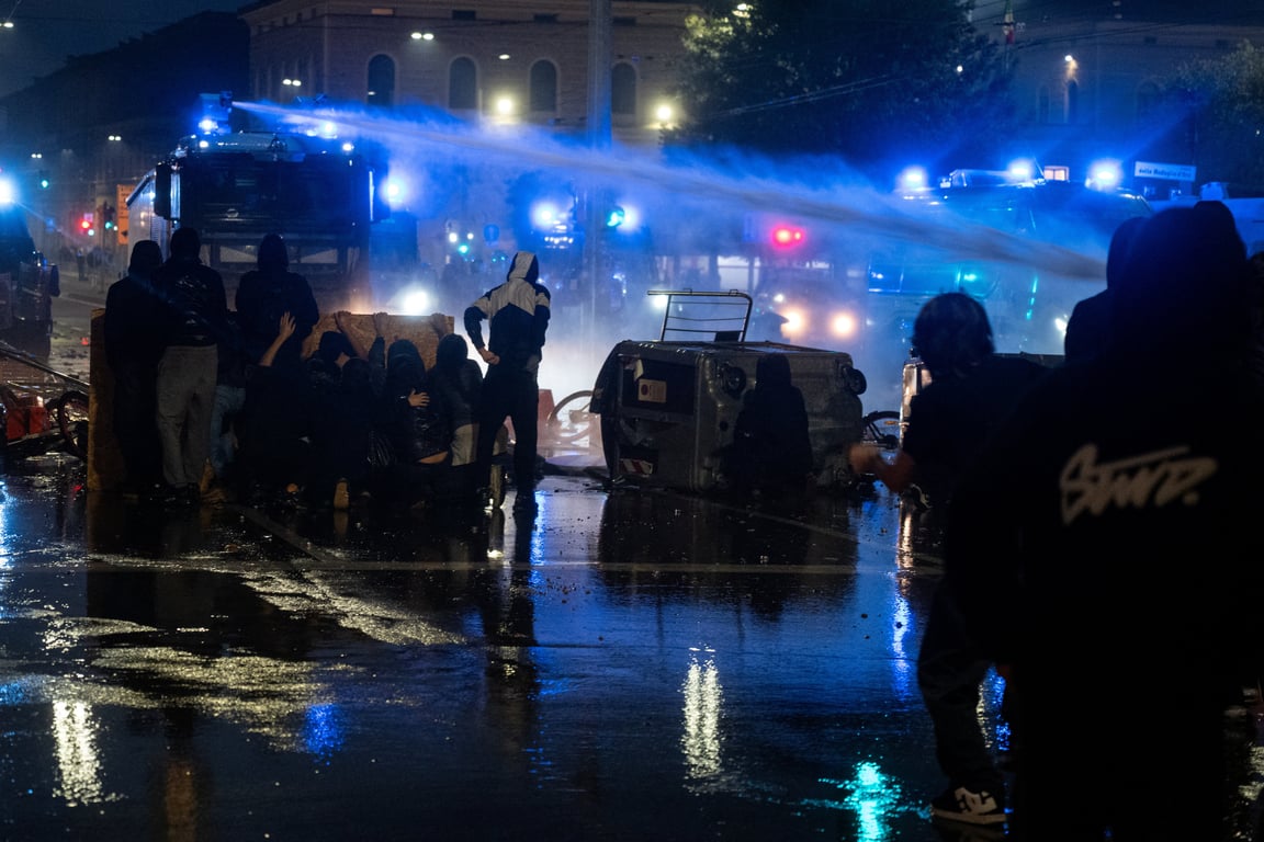 Столкновения против более дорогой жизни и коррупции: Европу охватили протесты - фото 3