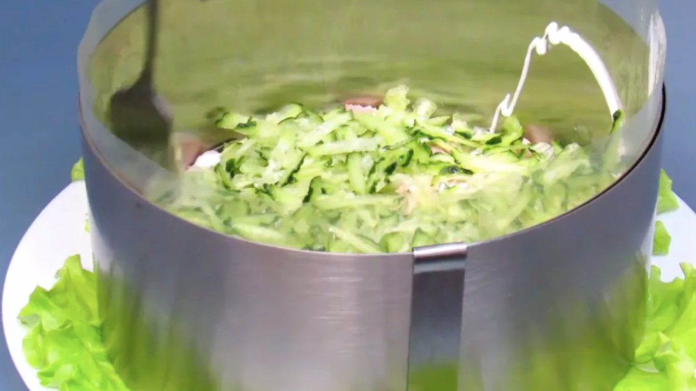 салат з куркою та грибами