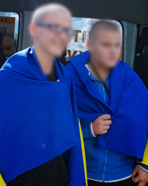 Возвращение детей с временно оккупированных территорий в Украину