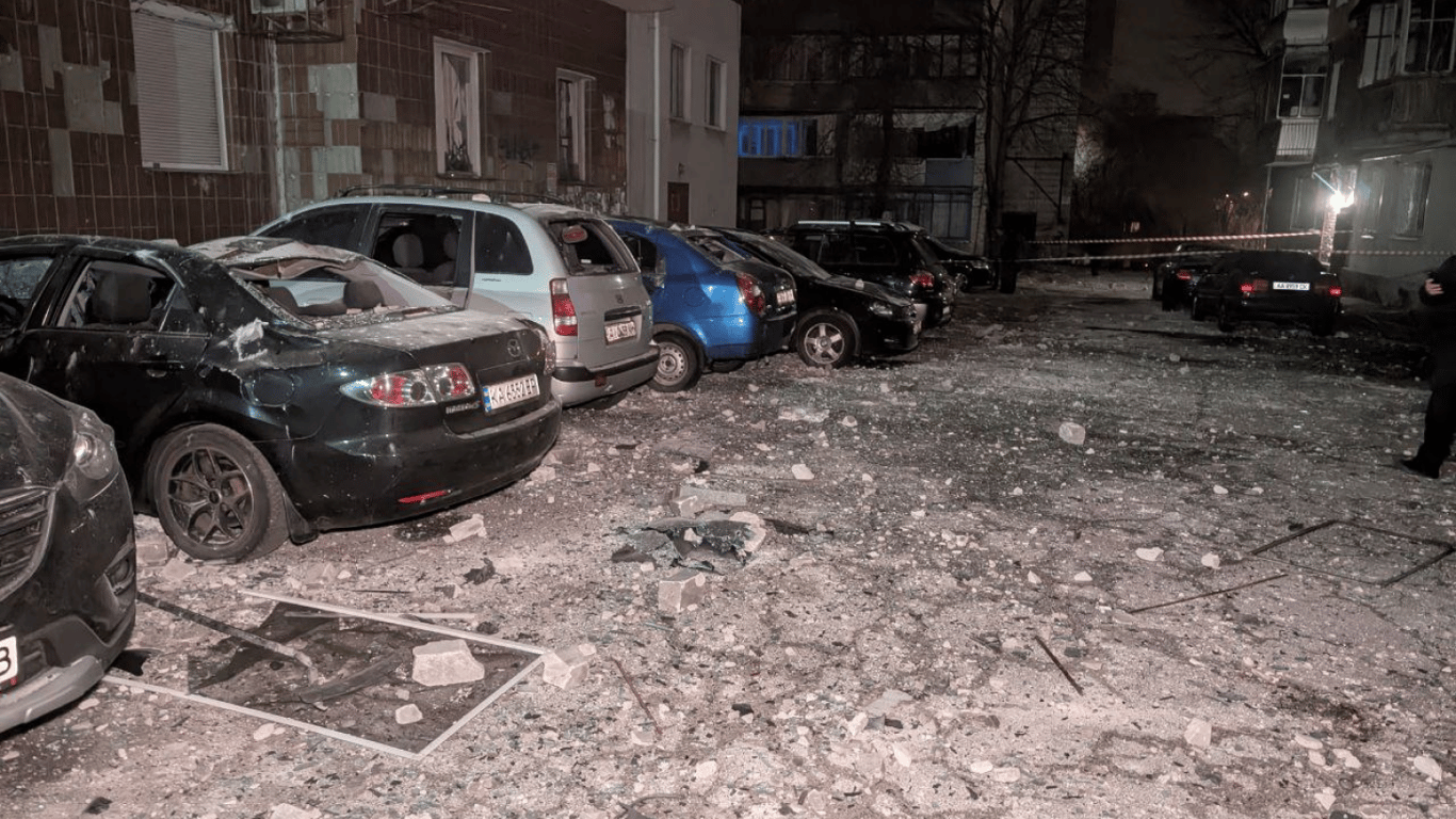 UAV debris falling in Kyiv - photos of the aftermath of the attack on the capital