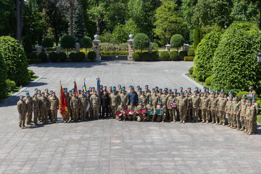 Учасники заходу з нагородження морських піхотинців Президентом України Володимиром Зеленським в День морської піхоти України 23 травня 2026 року