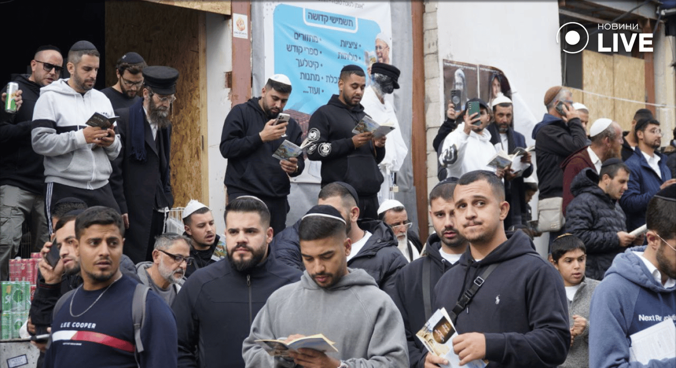 Hasidim in Uman