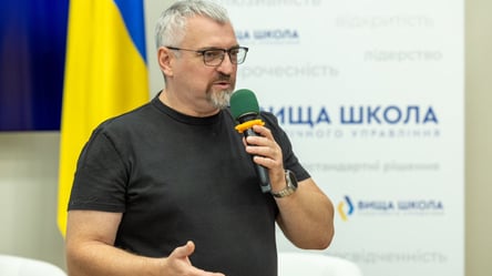 Нардеп объяснил значение разрешения на выезд для молодежи - 285x160