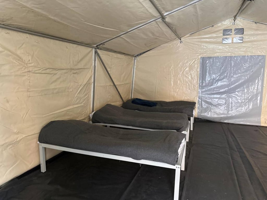 Ліжка в пункті обігріву