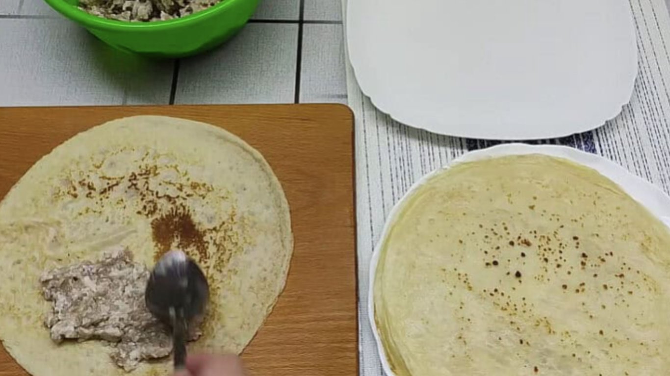 рецепт домашніх млинців з м’ясом