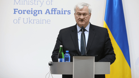 Сибіга закликав Угорщину повернути гроші та золото "Ощадбанку" - 290x160