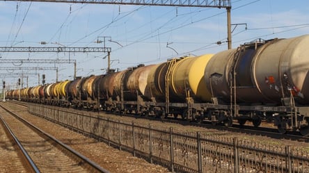 Скандал на Одеській залізниці: в регіоні вкрали сотні тон дизпального - 285x160