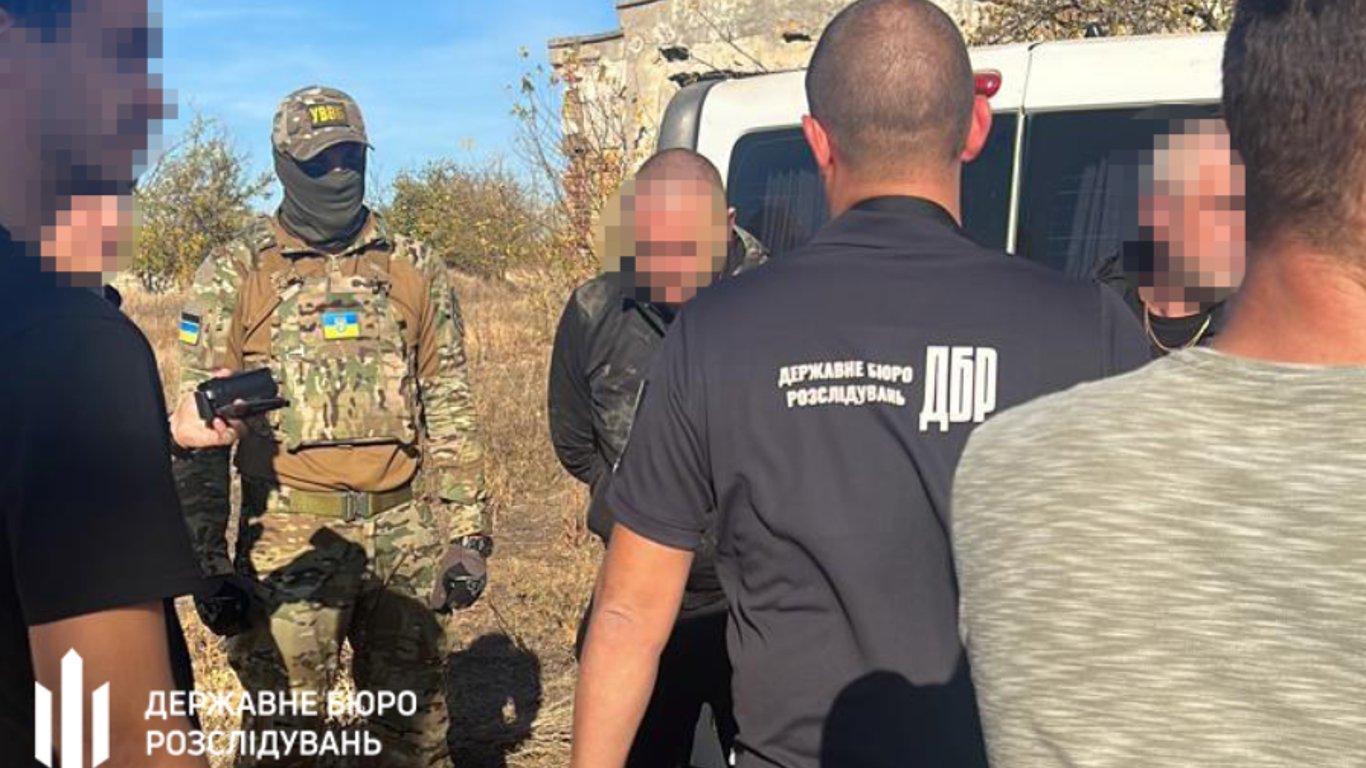 Допомагав ухилянтам за 4,5 тисяч доларів — на Одещині засудили правоохоронця