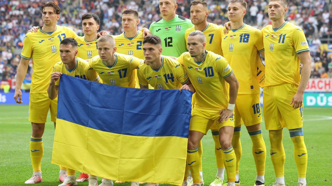 Зеленский поздравил украинских футболистов — что он сказал