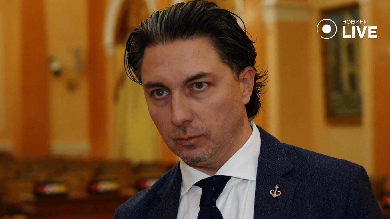 Липтуга о судьбах памятников. Фото: Новости.LIVE/ Юлия Браславская