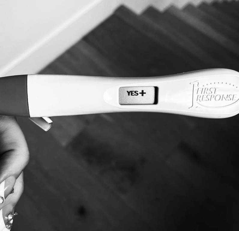 Меган Фокс оголосила про четверту вагітність — фото - фото 2