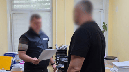 Збитки на 475 тисяч: екскерівнику КП "Плесо" оголосили підозру - 290x166
