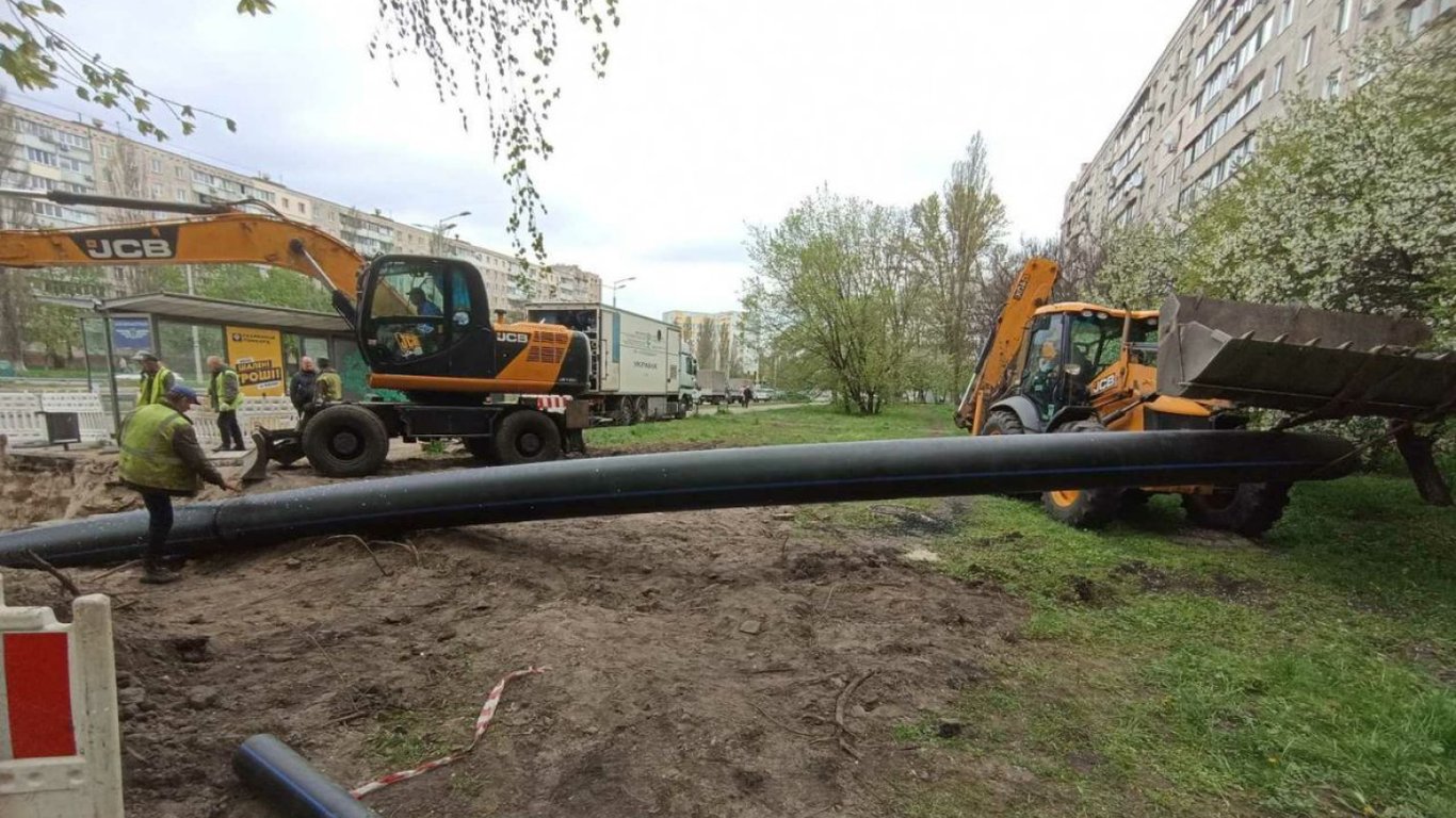 На лівому березі Києва проблеми з водою