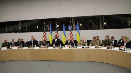 США можуть оголосити про новий пакет допомоги для України на засіданні "Рамштайн", — Reuters - 285x160