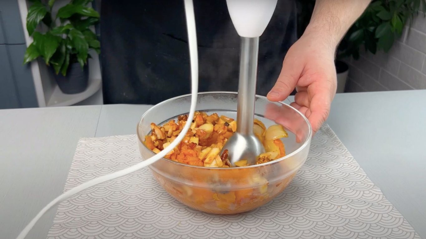 рецепт тыквенного супа с орехами и чесноком