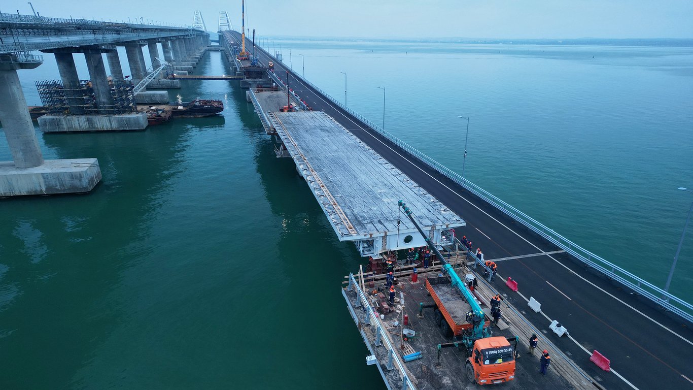 Выяснились сроки восстановления россиянами поврежденных участков Крымского моста