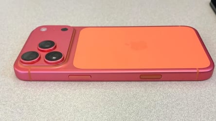 Some new iPhones change color on their own - 285x160