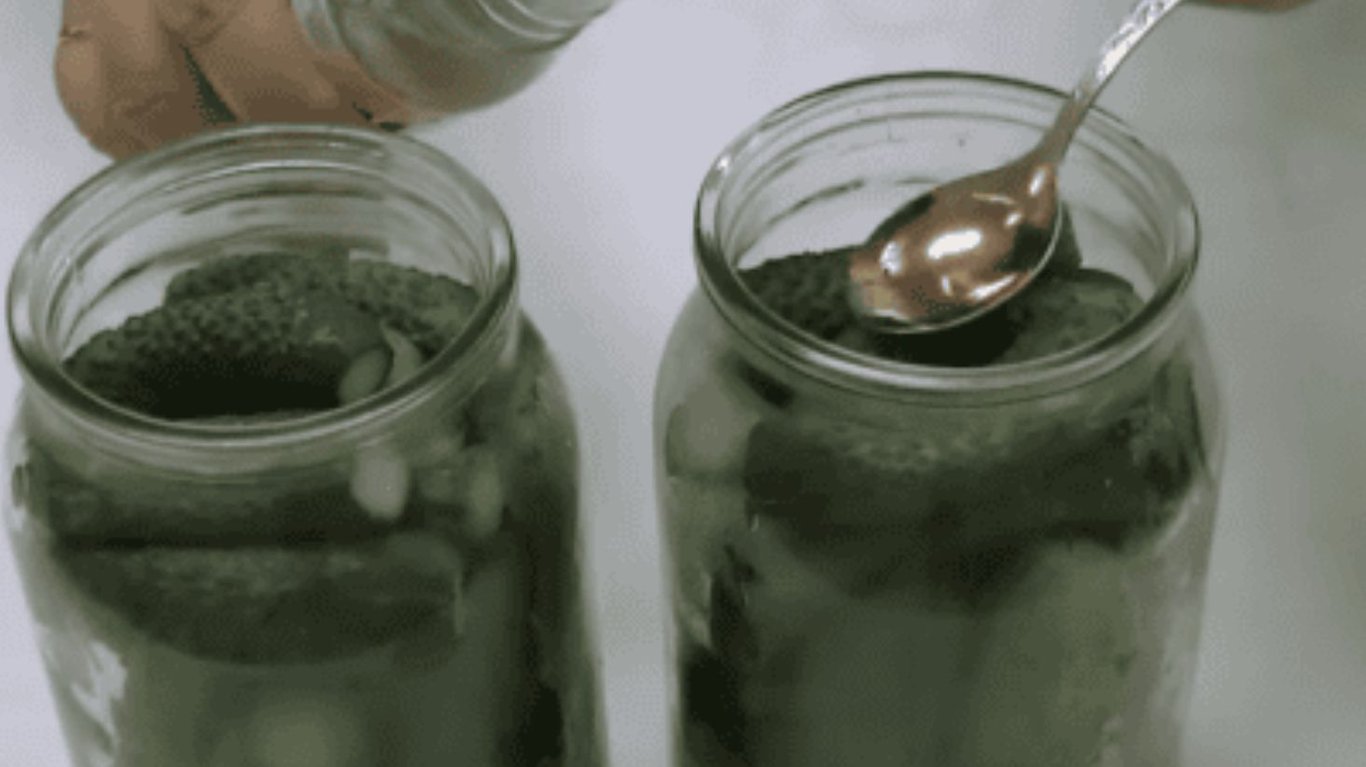 огірки на зиму за популярним рецептом