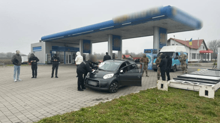 Черги на кордоні — яка ситуація на пунктах пропуску сьогодні - 285x160