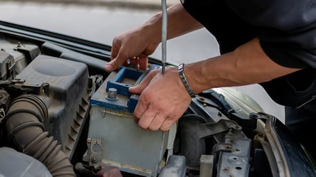 Як уникнути розрядки автомобільного акумулятора влітку - 290x166