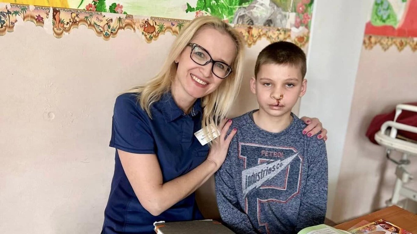 У Львові прооперували 10-річного хлопчика із вродженим дефектом губи