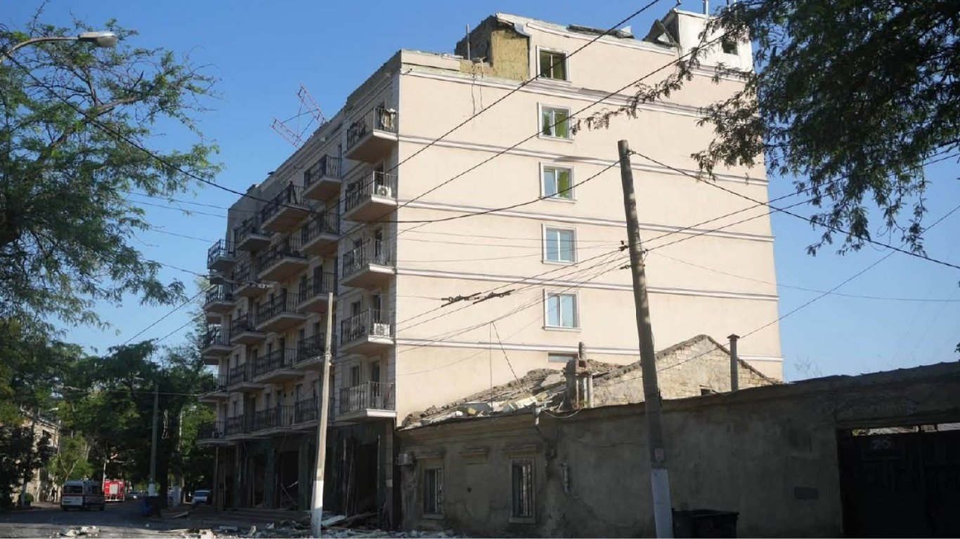 Наслідки ракетного удару по Одесі