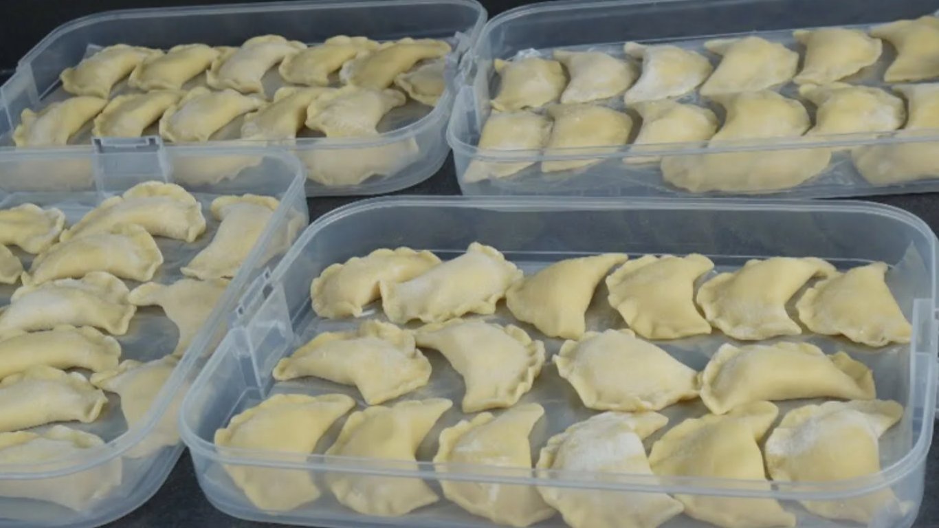 Дві начинки для вареників, про які мало хто знає: рецепт ідеального тіста