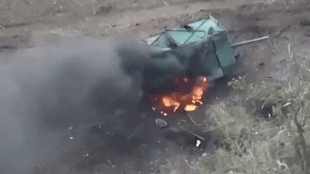 Нацгвардійці знищили на фронті російський танк-сарай — відео - 285x160