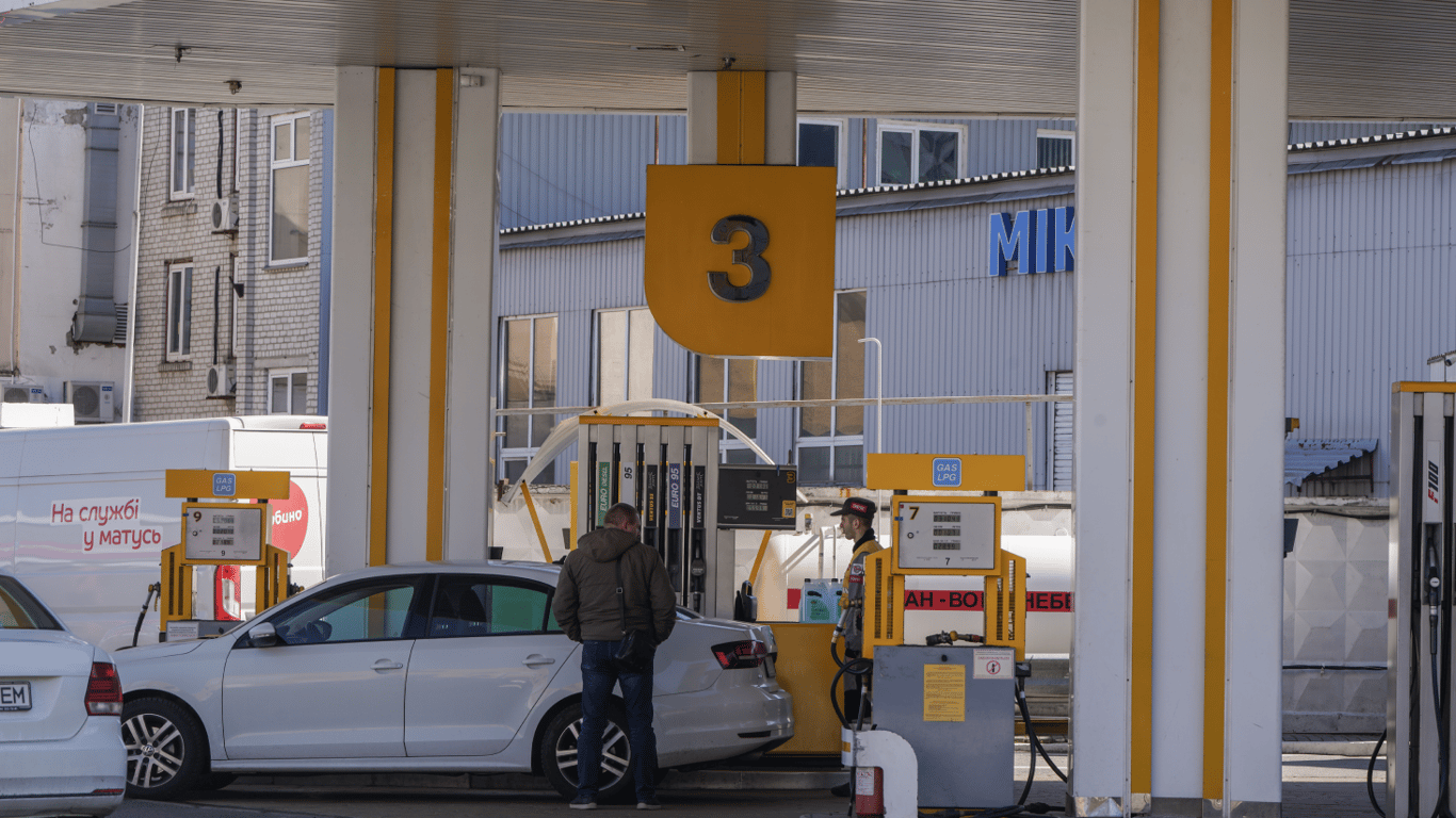 Ціни на пальне в Україні станом на 1 квітня — скільки коштує бензин, газ та дизель