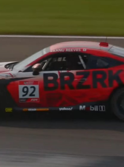 Киану Ривз чуть не травмировался на скачках