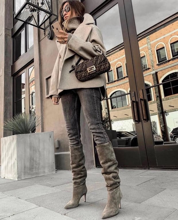 Який образ з джинсами з 2010-го є модним в 2025