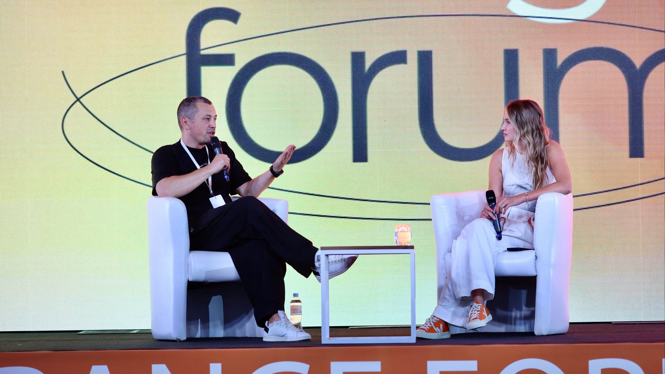 Запалили на "Orange Forum": у Києві відбулася конференція блогерської  індустрії