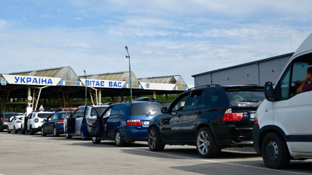 Десятки авто у заторах — у ДПСУ попередили про черги на кордоні - 285x160