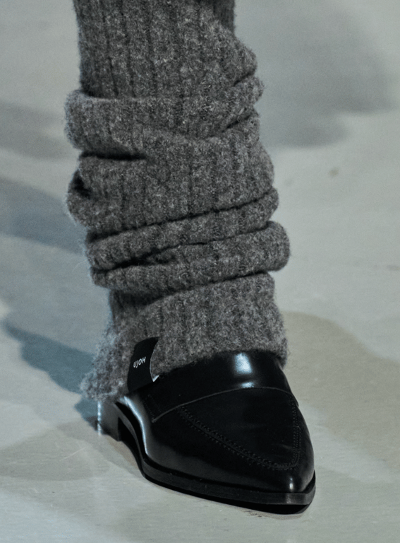 Які туфлі сміливо можна носити з носками