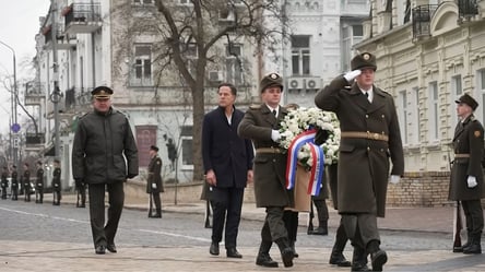 В Киев прибыл премьер Нидерландов Рютте - 285x160