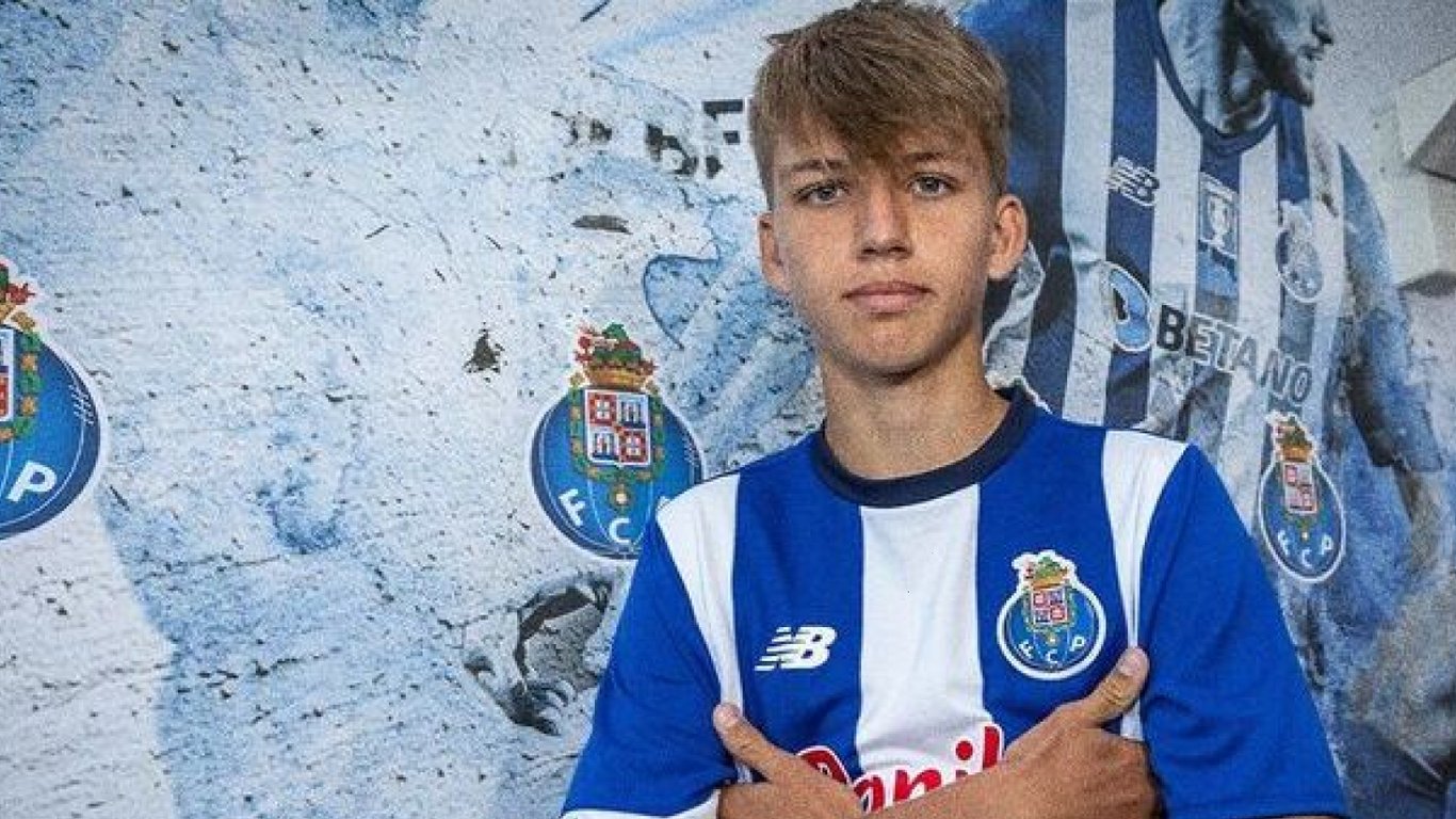 Артем Гапоненко