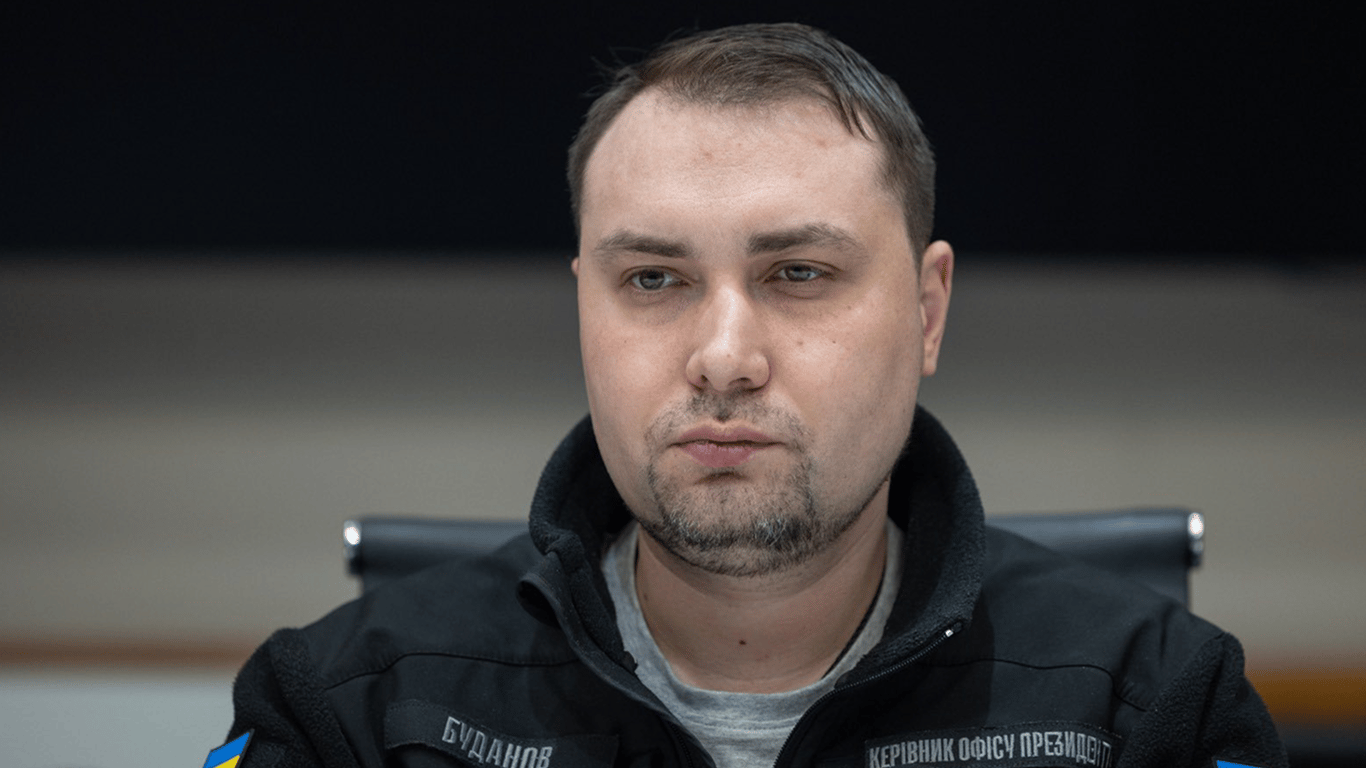 Герои тыла: Буданов поздравил пожарных с профессиональным праздником