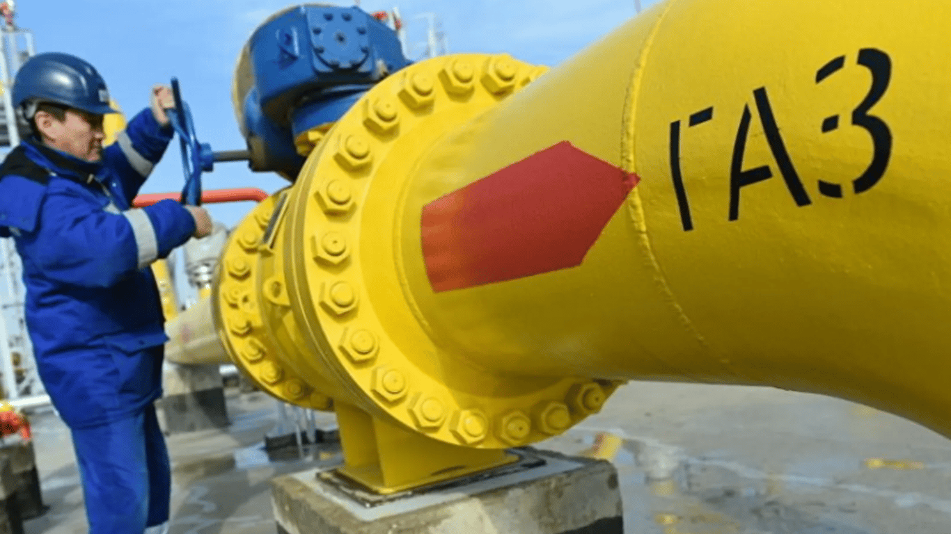 РФ возобновила экспорт газа через оккупированную Керчь