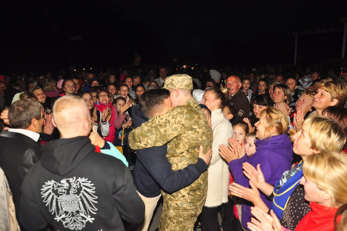 Повернення з полону Артема Комісарчука
