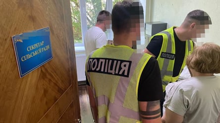 Посадовицю ЦНАПу і депутатку судитимуть за "торгівлю" відстрочкою - 290x160