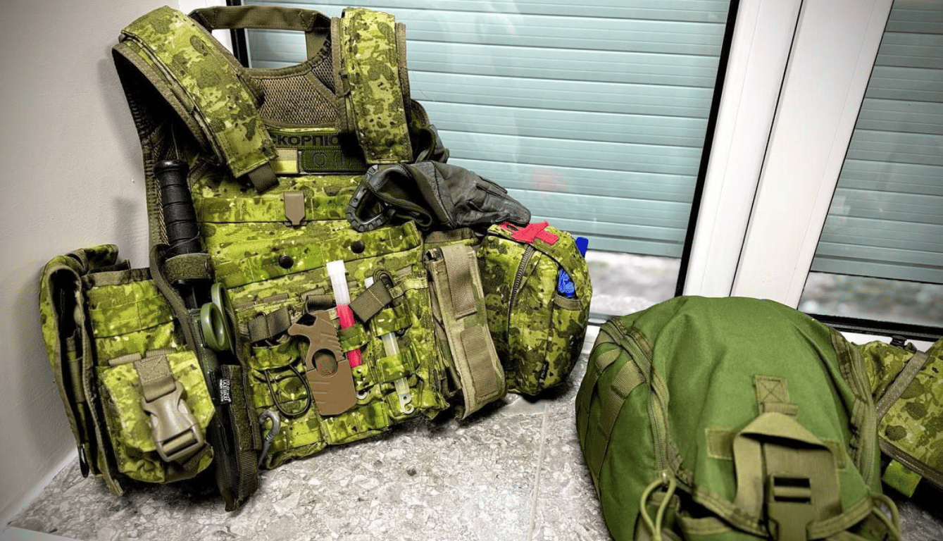 Впервые в стране — одесские школьники получили военное снаряжение - фото 1