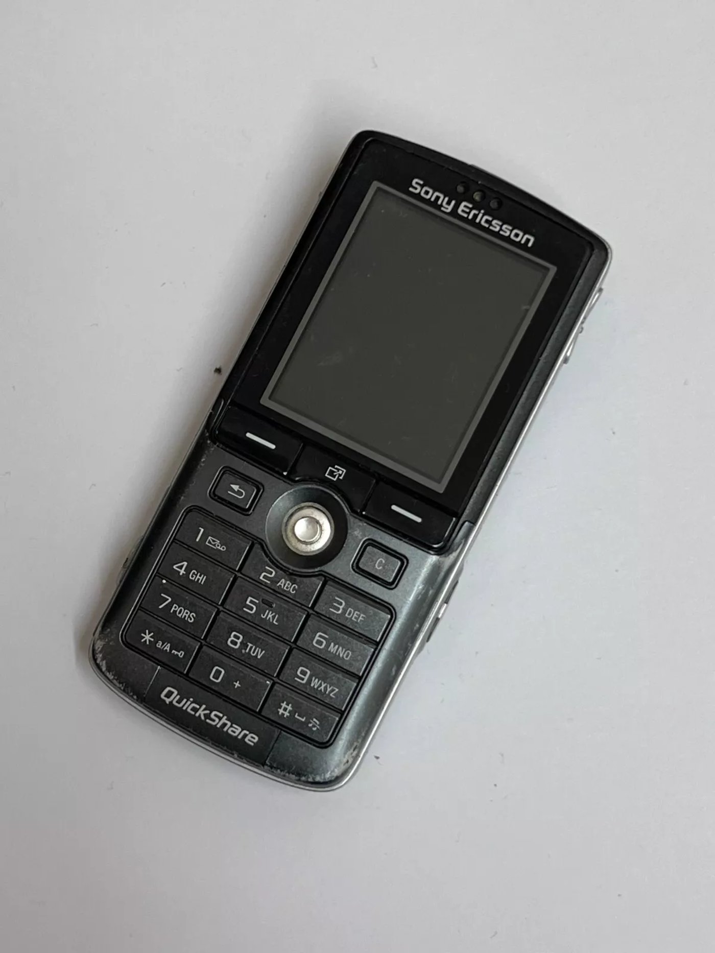 Кнопочный телефон Sony Ericsson k750i
