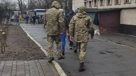 Украинцев могут обязать прибыть в ТЦК в течение 48 часов после получения повестки - 285x160