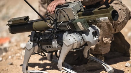 Морпехи США испытали робота-пса с гранатометом - 285x160