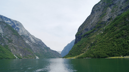 Рай серед гір та водоспадів — найкрасивіше місце для круїзів - 285x160