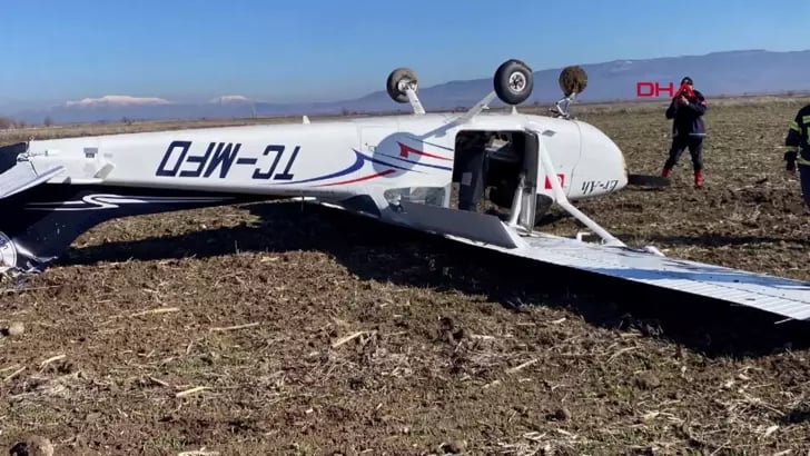 Літак, який перекинувся в Туреччині