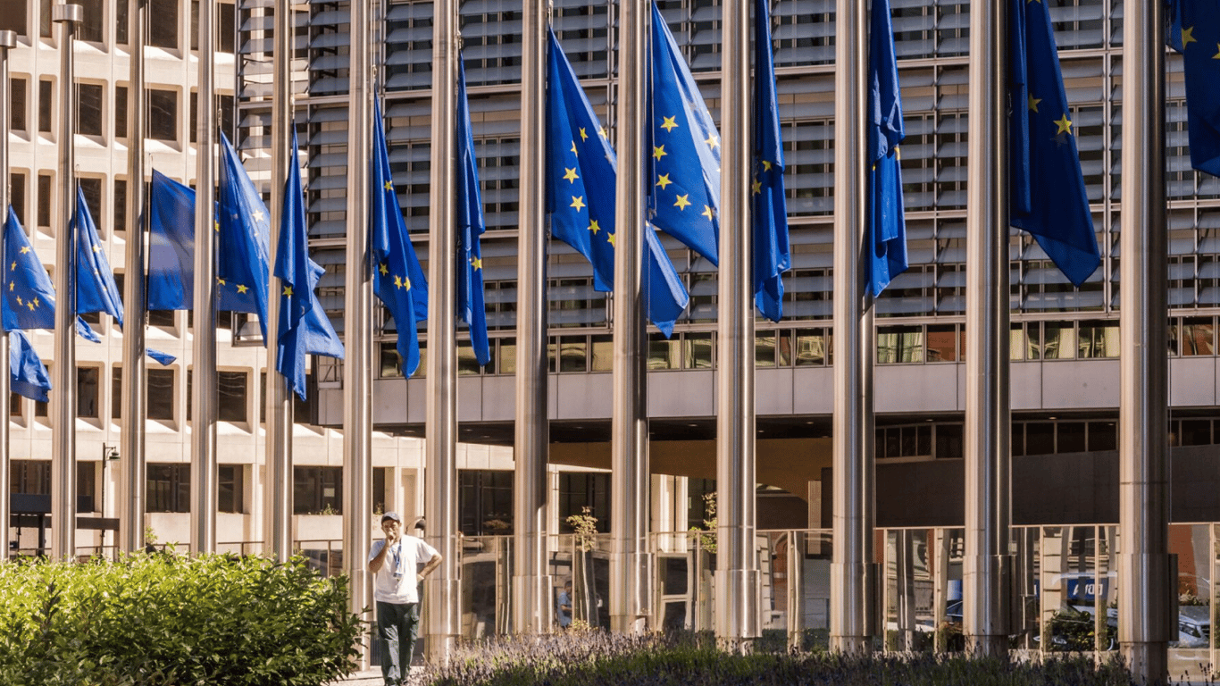 Евросоюз ввел новые санкции против Беларуси