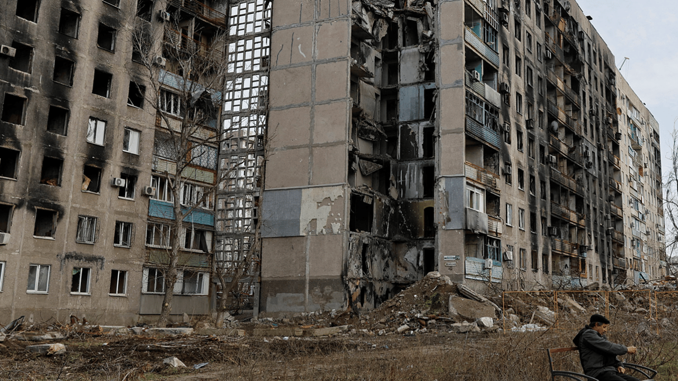 Андрющенко показал, как выглядит Мариуполь после прихода оккупантов