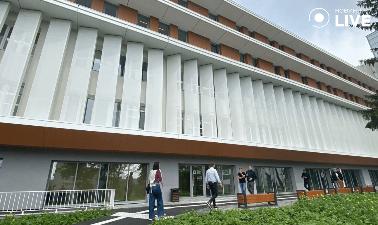 Відновлена будівля реабілітаційного корпусу "Незламні" у Львові